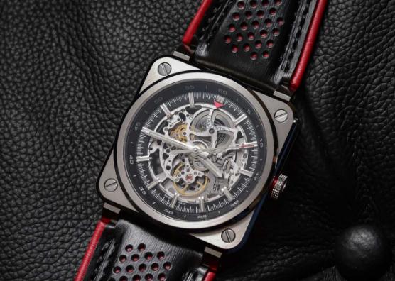 Inspired by the first concept car of the brand, Bell & Ross exudes a distinctive visual effect of the luxury sports car.