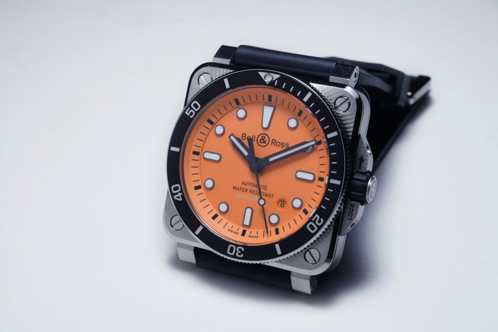 The copy Bell & Ross is good choice for professional divers.