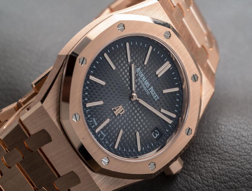 The Ecstasy Of Gold: Luxury UK Replica Vacheron Constantin 222 Vs. Audemars Piguet Royal Oak 16202OR Watches